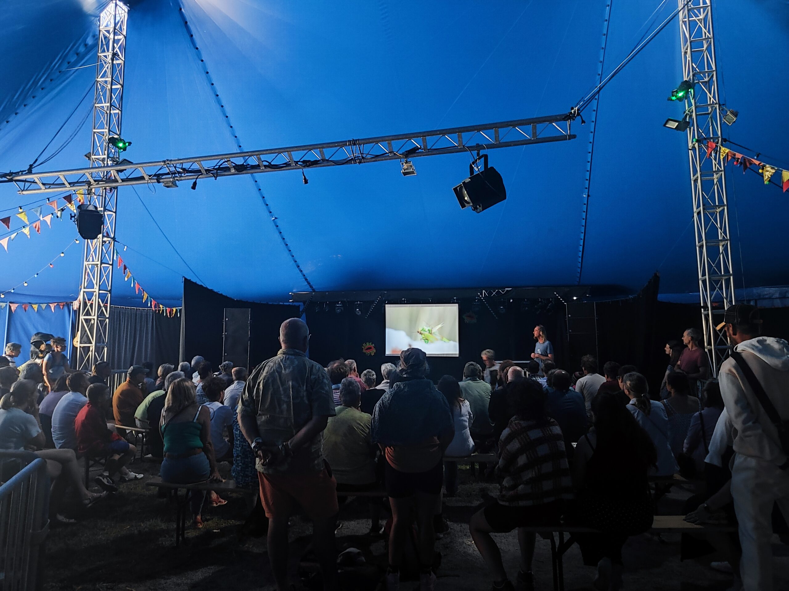 festival de bouche à oreille jura orgelet festival-jura concerts spectacles agenda programmation atelier jura local orgelet arinthod petite montagne tourisme lacs chorale rock funk vocal théâtre de rue cirque clown animations bénévoles bénévolat musique juillet 2025 été